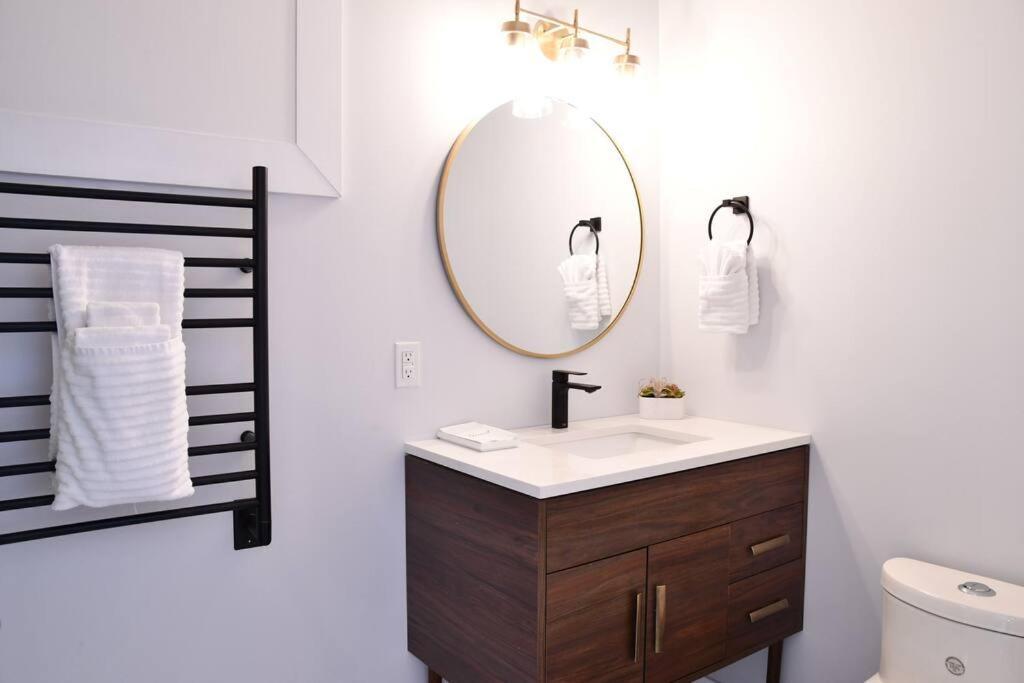 Jardin Suites Highfield Монктън Екстериор снимка