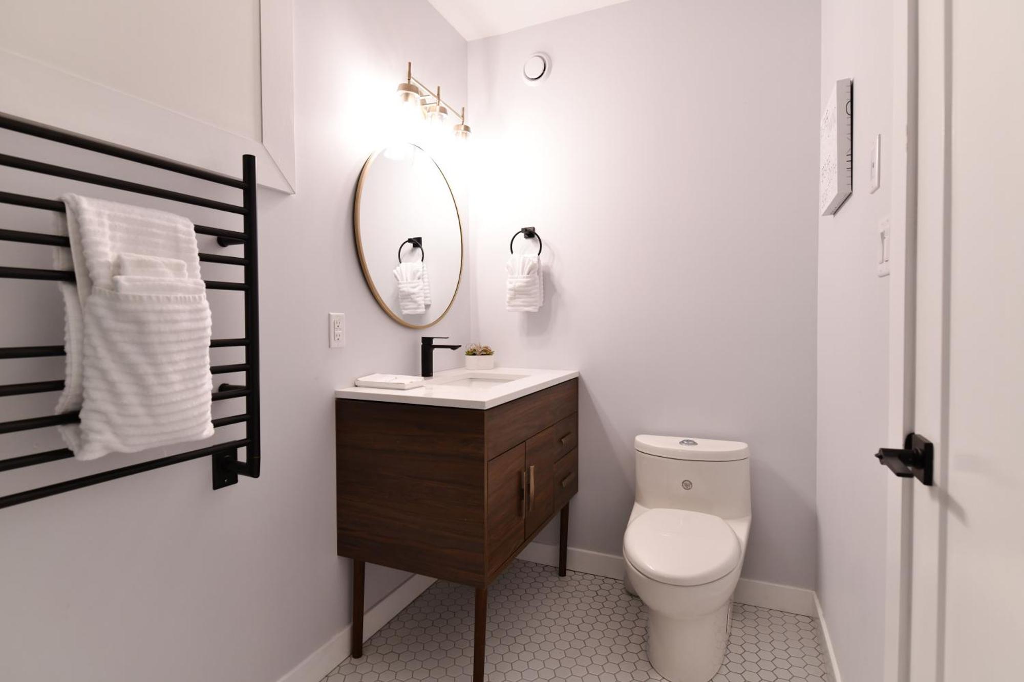 Jardin Suites Highfield Монктън Екстериор снимка